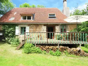 Quaint Cottage in Juillac with Private Garden