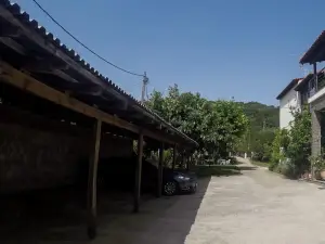 Ioannis Avrades Apartments