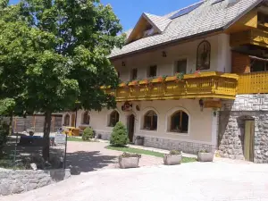 Guest House Kveder