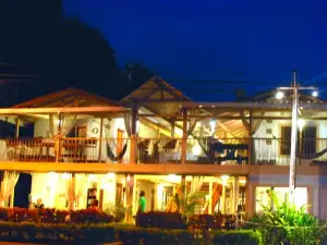 Hotel M&M Beach House