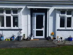 Ellie's Villa