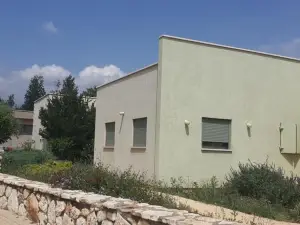 ฮอลิเดย์ โฮม อิน เดอะ กาลิลี