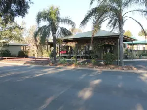 Lake Forbes Motel