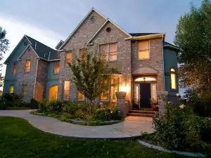 Wild Rose Manor Bed and Breakfast