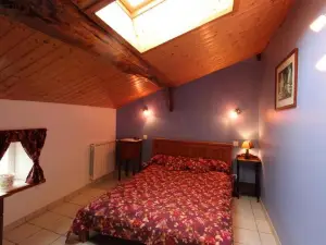 House with 2 Bedrooms in Champis, with Wonderful Mountain View, Enclosed Garden and Wifi