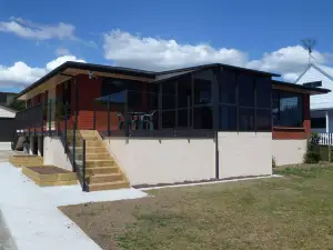 라글란 선셋 모텔 앤드 컨퍼런스 베뉴