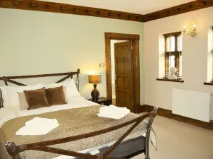 An Enchanting Grade II Listed 18th Century Bailey Castle with Wonderful 360 Degree Views
