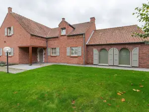 Stylish Mansion in Lokeren with Sauna