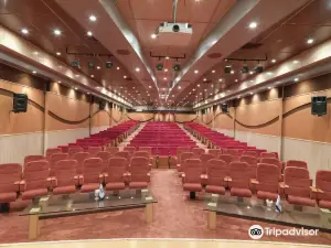 Ferdowsi Grand Hotel