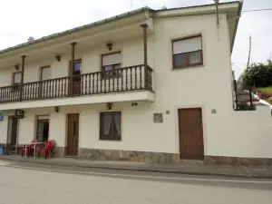 Caxila Apartamentos Rurales - Luarca