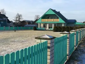 Raja Lake House