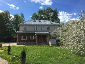House on the Volga Zavidovo