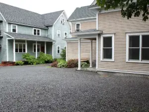24 East Main Street B&B