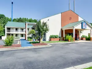 Motel 6 Cartersville, GA