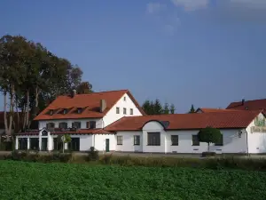 Hotel & Landgasthof Hutzenthaler