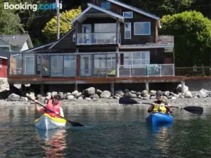 Orca Lodge