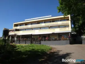 塔梅薩倫烤旁吉飯店