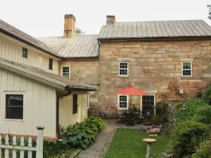 Headley Inn Bed and Breakfast