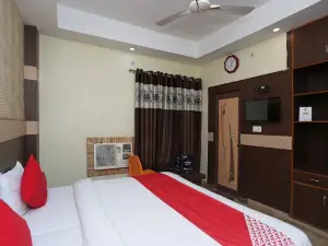 Hotel Crystal Inn