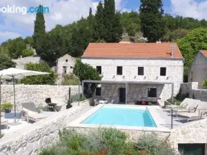 Hedera Estate, Villa Hedera VIII