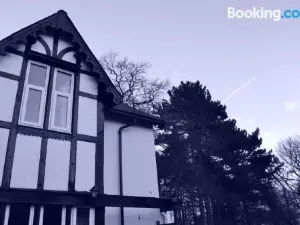 Nettleton Country House