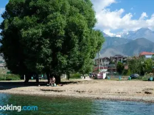 Tan Nuru Guest House Гостевой Дом Тан Нуру