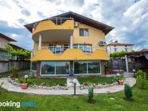 Guest House Holiday