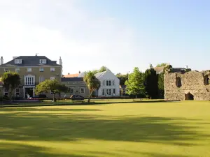 The Kings Arms Hotel