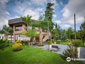 Portal del Lago Hotel