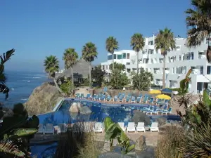 Las Rocas Resort & Spa
