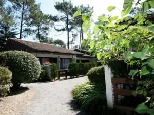 "CLUB ATLANTIQUE" - Chambres Pour 2 Personnes - Bar Snack Piscine -