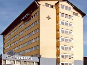 Károly Hotel