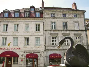 Logis Hôtel des Deux Forts