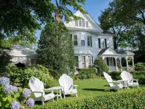 The Sydney, the Edgartown Collection