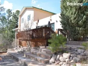 Pueblo Canyon Inn