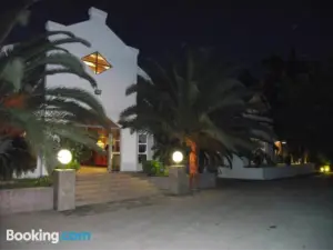 Out of Africa Town Lodge