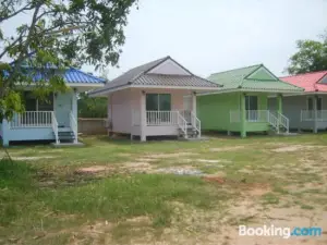 Chomna Resort