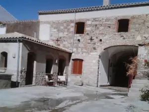 Casa de Pueblo Montenegro