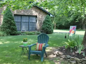 Amos Willow Bend Stone Cottage