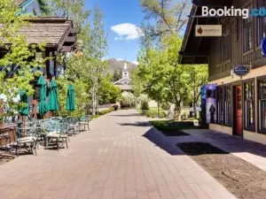 Elkhorn Studio Condo - the Clocktower