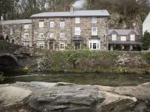 Prince Llewelyn Hotel