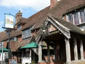 Chequers Inn Hotel