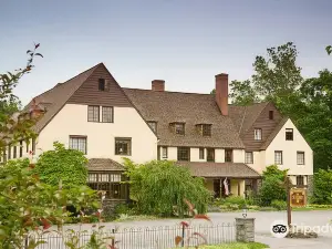 Settlers Inn