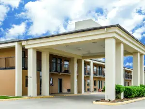 Motel 6 Cleveland, MS - Delta State University