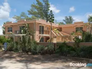 Alamanda Villa on Holmes Beach