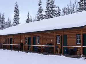 Backwoods Lodge
