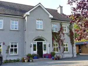 Lynster House