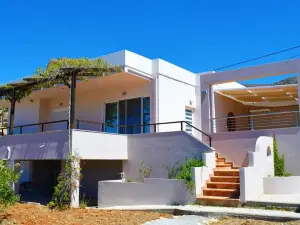 Villa-Palaiochora