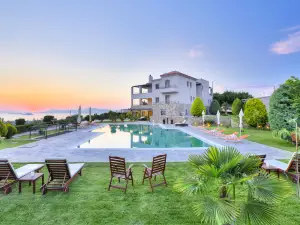 Marini Luxury Apartments and Suites