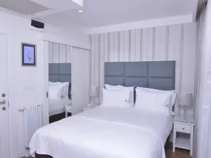 Ten Rooms Istanbul Hotel